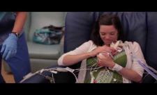 Video cảm động với đứa bé sinh non 3 tháng :(