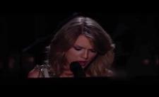 Taylor Swift bị tấn công tại lễ trao giải Grammy!