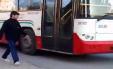 Troll xe bus...ở Việt Nam thì xác cmn định :))